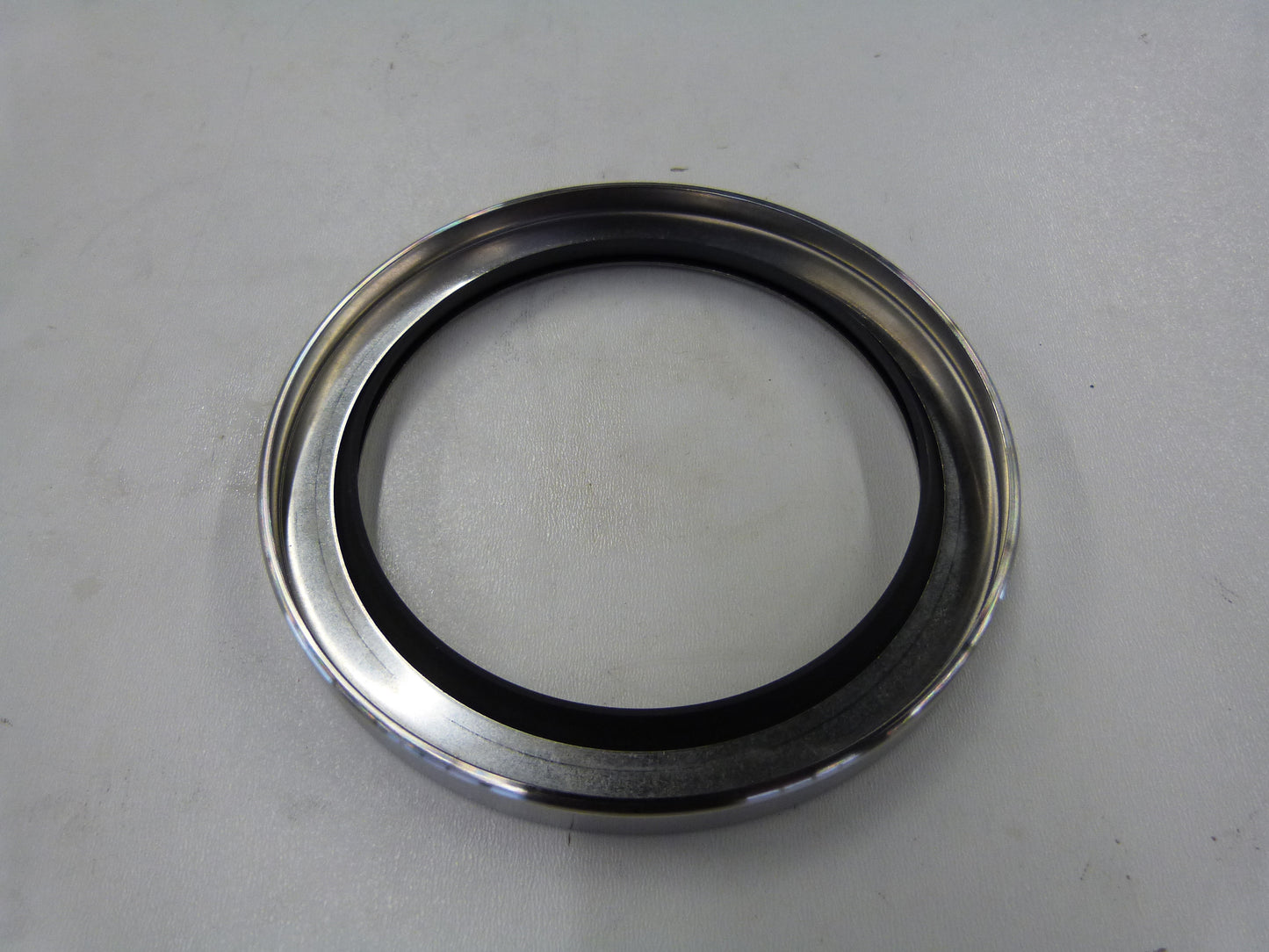 Image 1 of RWDR 100X130X12 HN2390 -V ELRING