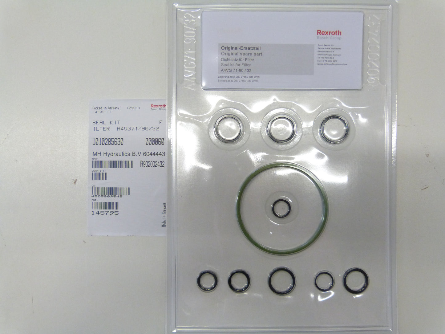Image 1 of SEAL KIT FILTER