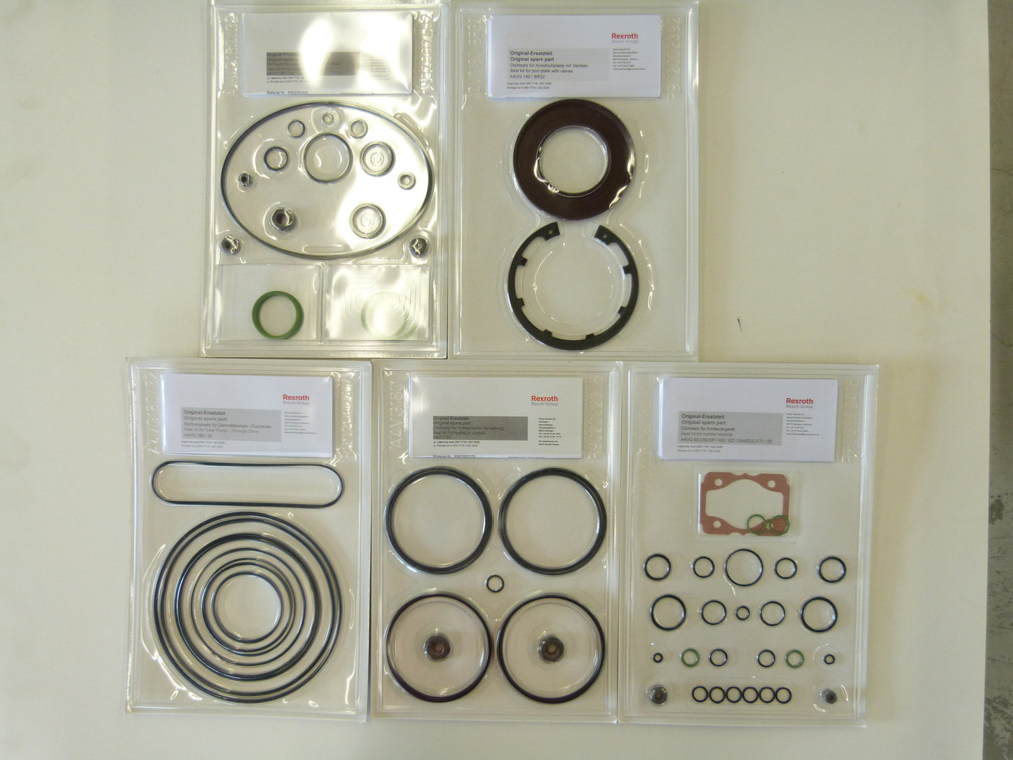 Image 1 of SEAL KIT COMPLETE