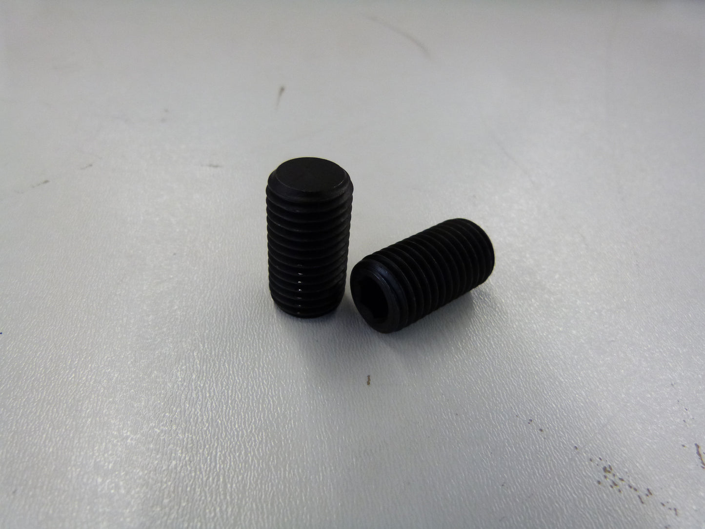 Image 1 of SCREW SET