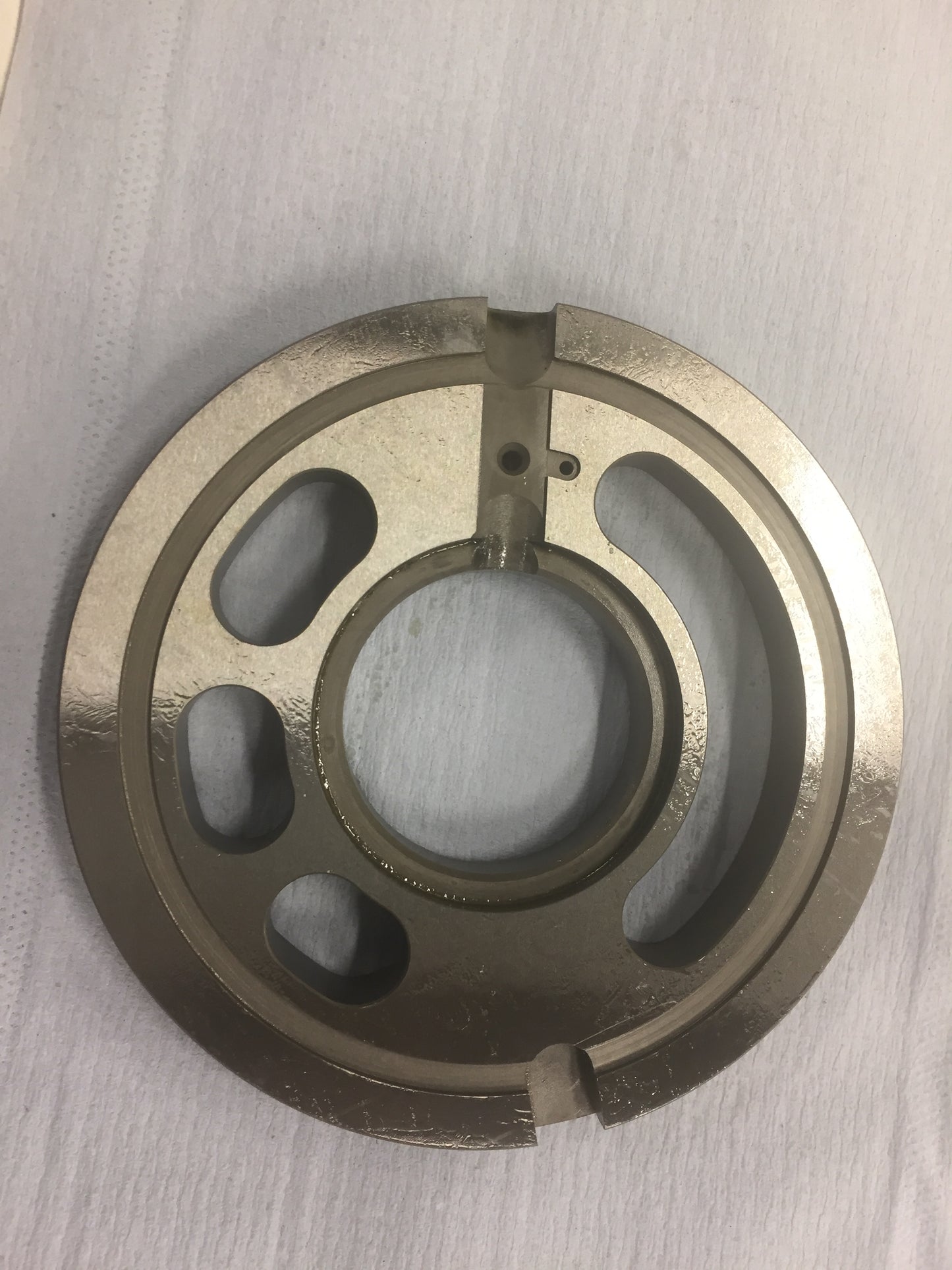 Image 2 of BARREL WITH PORTPLATE LH (LAP)