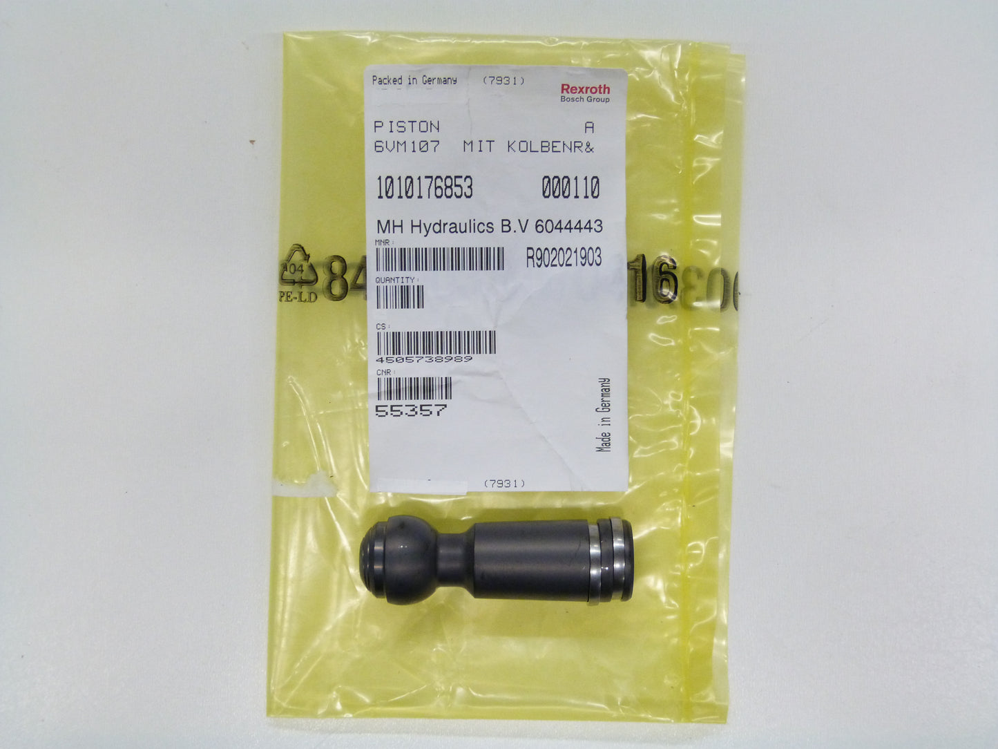 Image 2 of PISTON WITH PISTON RINGS