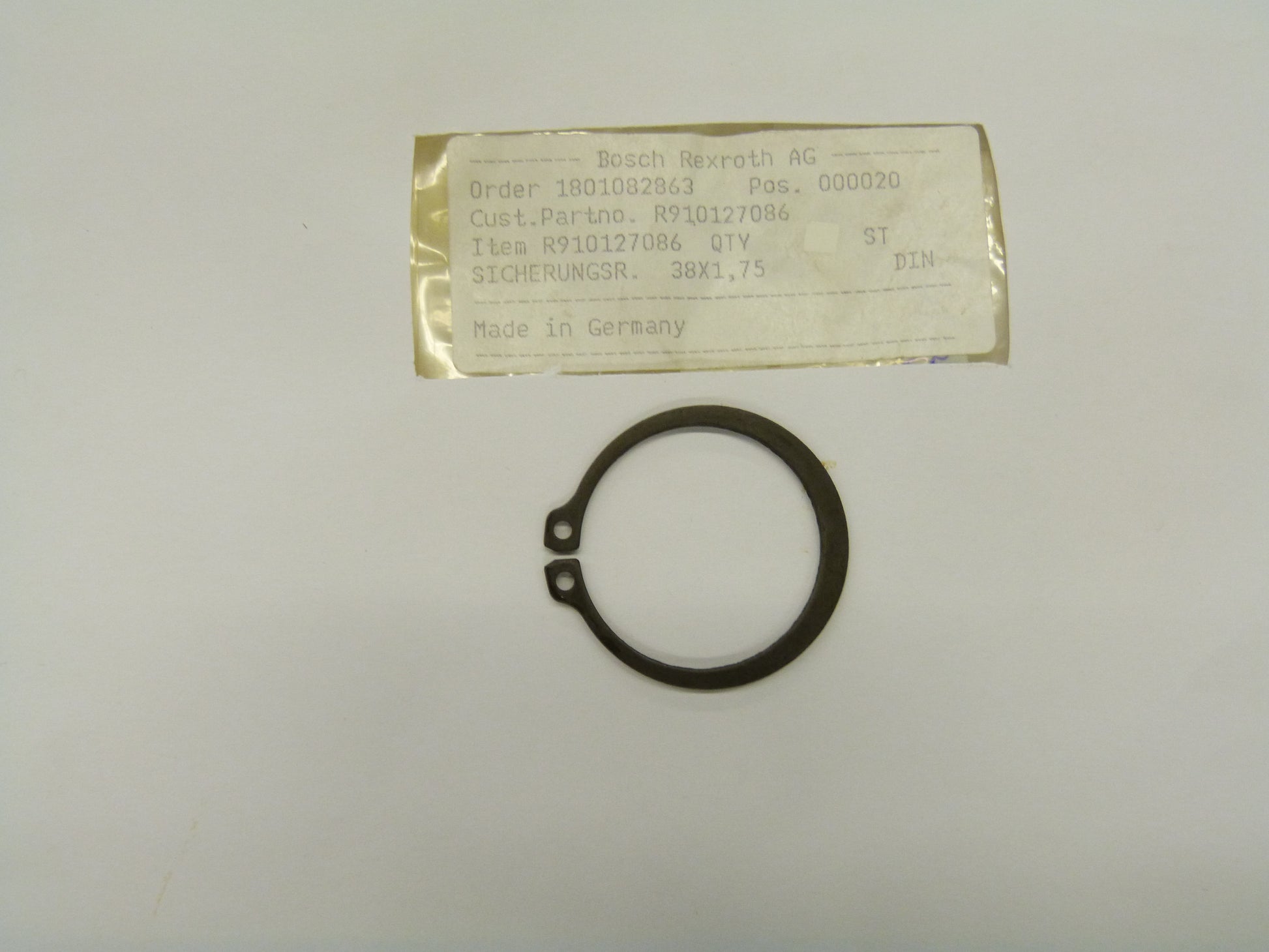 Image 1 of RETAINING RING