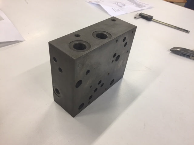 Image 1 of CONTROL VALVE BASE PLATE 2x NG10