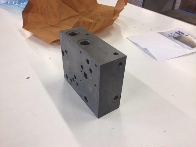 Image 4 of CONTROL VALVE BASE PLATE 2x NG10