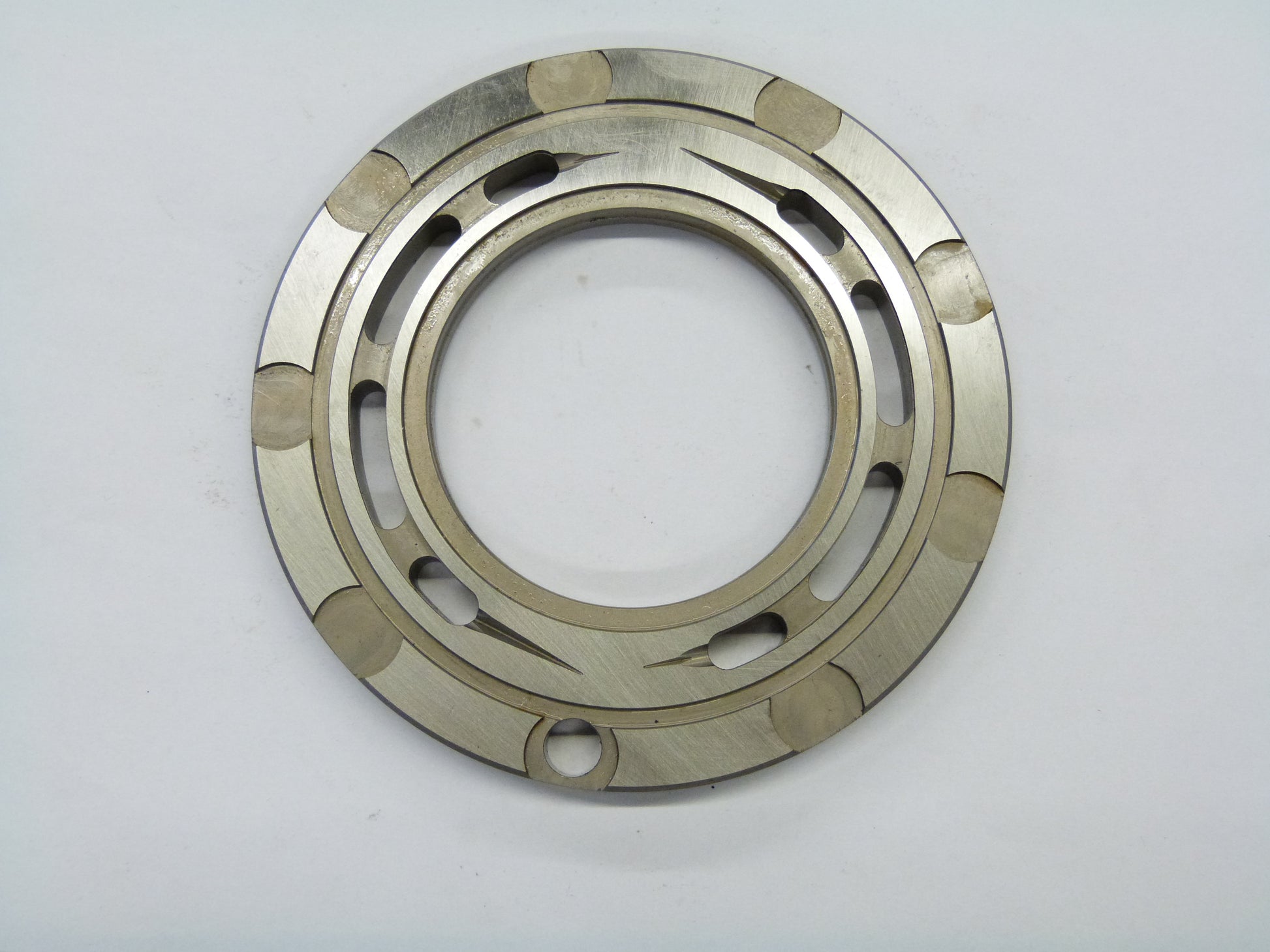 Image 1 of MH - 5153240207 PORT PLATE RH BPV 100