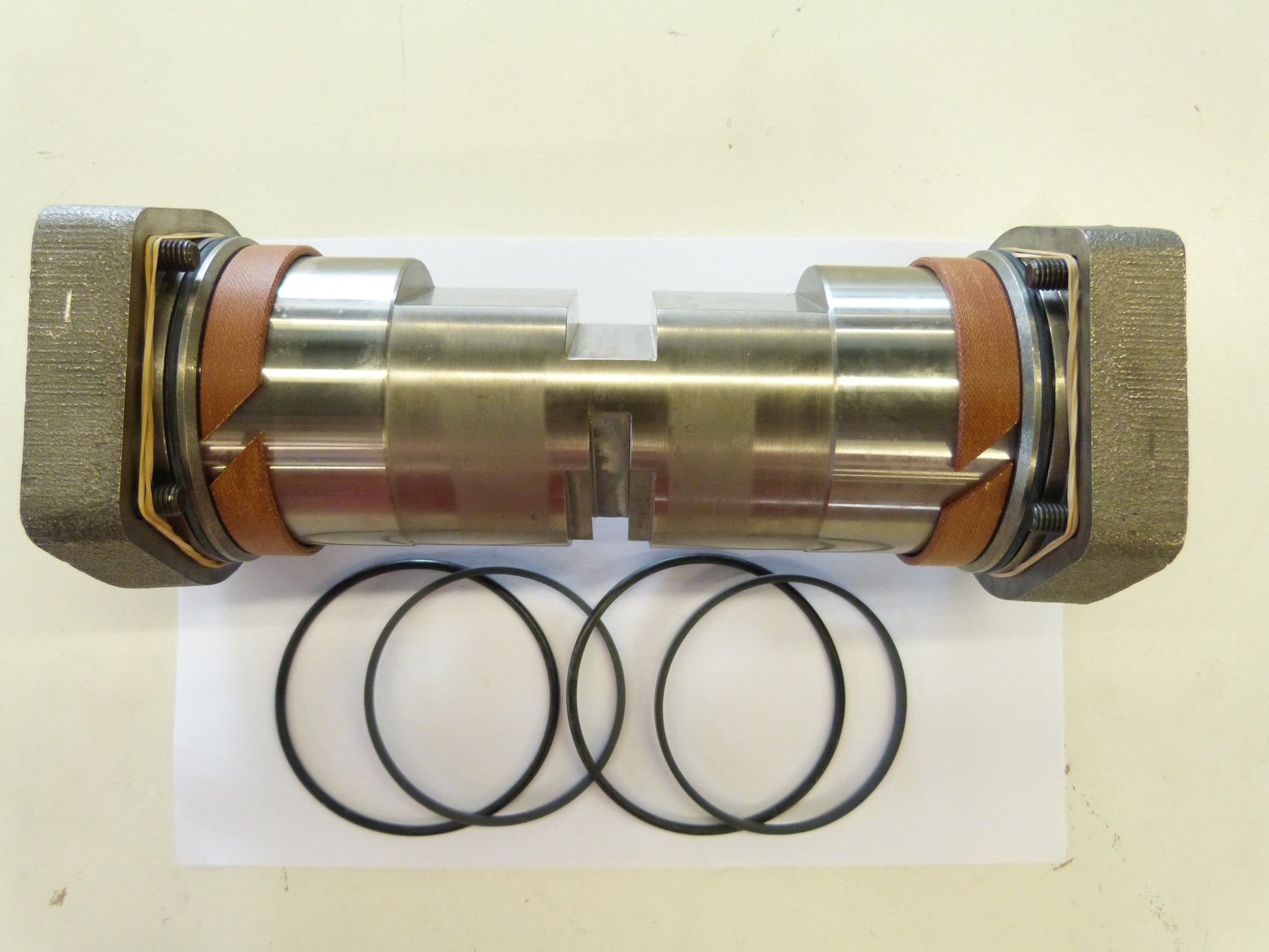 Image 1 of HYDRAULIC CONTROL