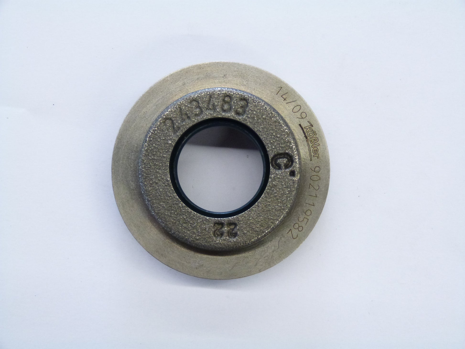 Image 1 of COVER WITH SHAFT SEAL RING