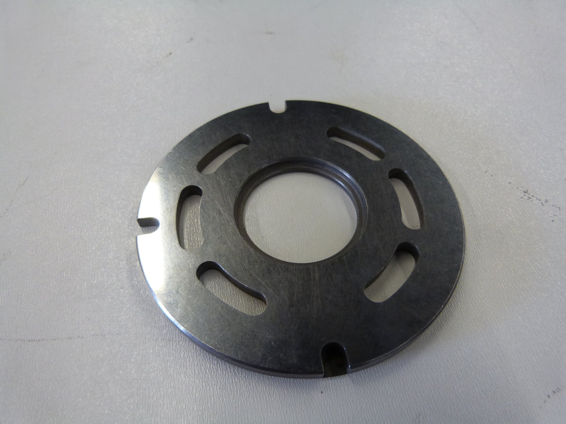 Image 1 of PORTPLATE LH