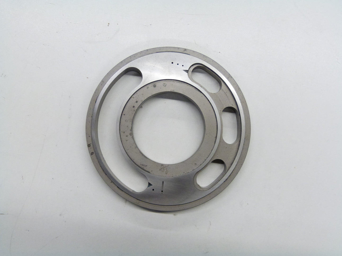 Image 1 of DISTRIBUTOR PLATE    A15VLO280/10R