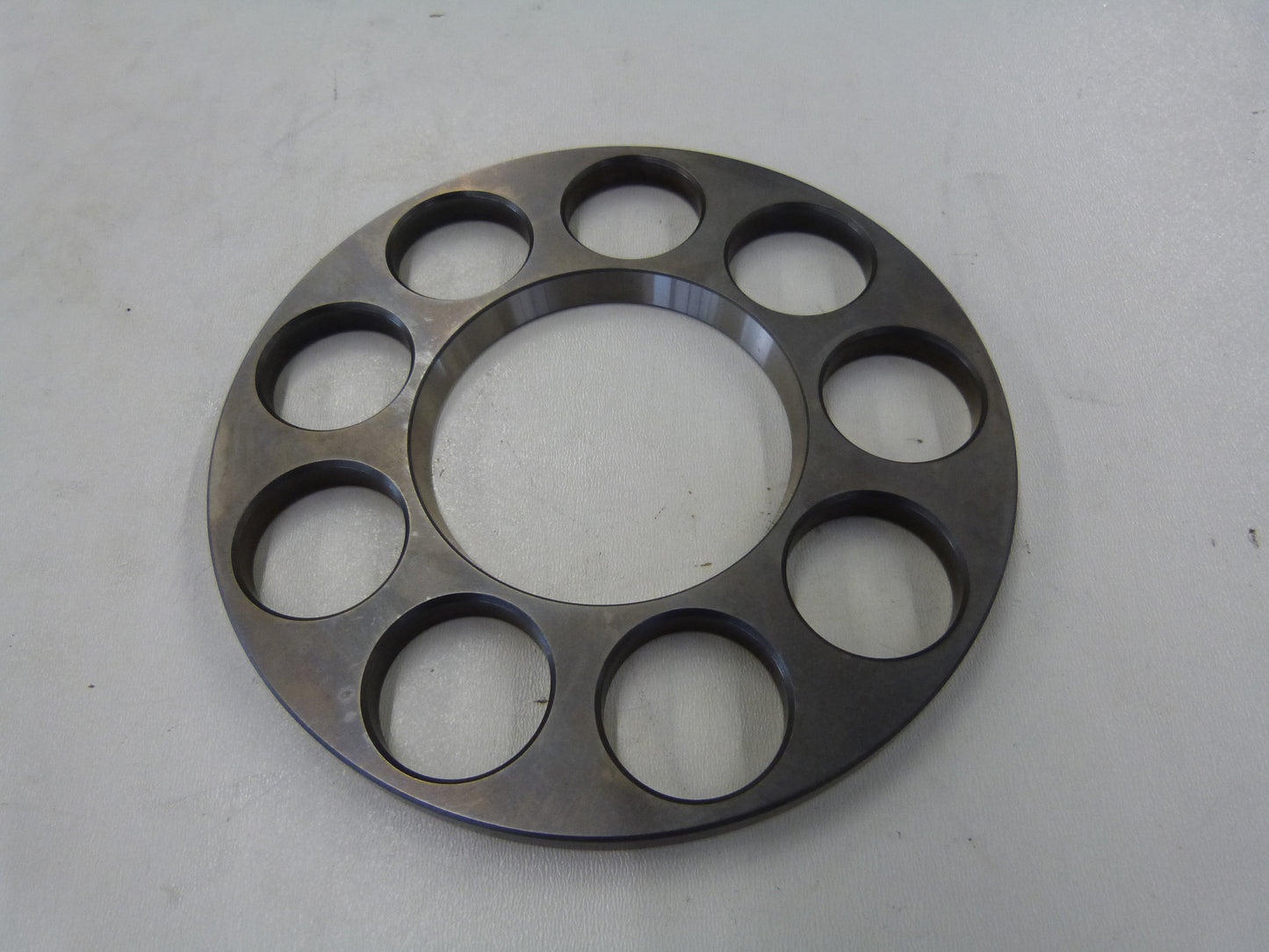 Image 1 of RUECKZUGPLATTE  A4V 130