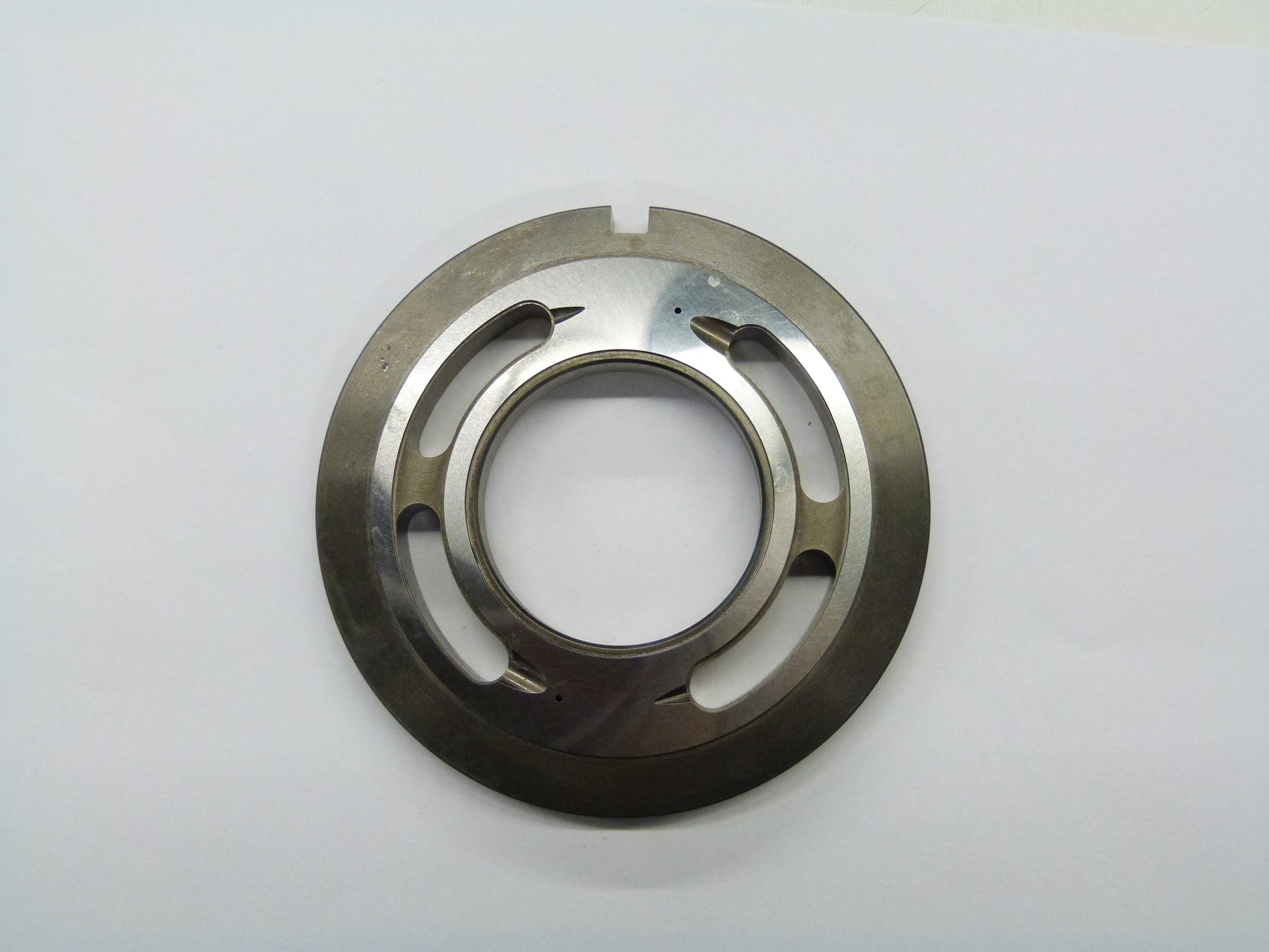 Image 1 of CONTROL PLATE, RIGHT-HAND ROTATION