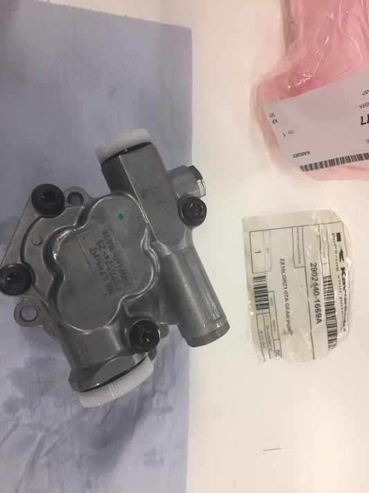 Image 1 of GEAR PUMP