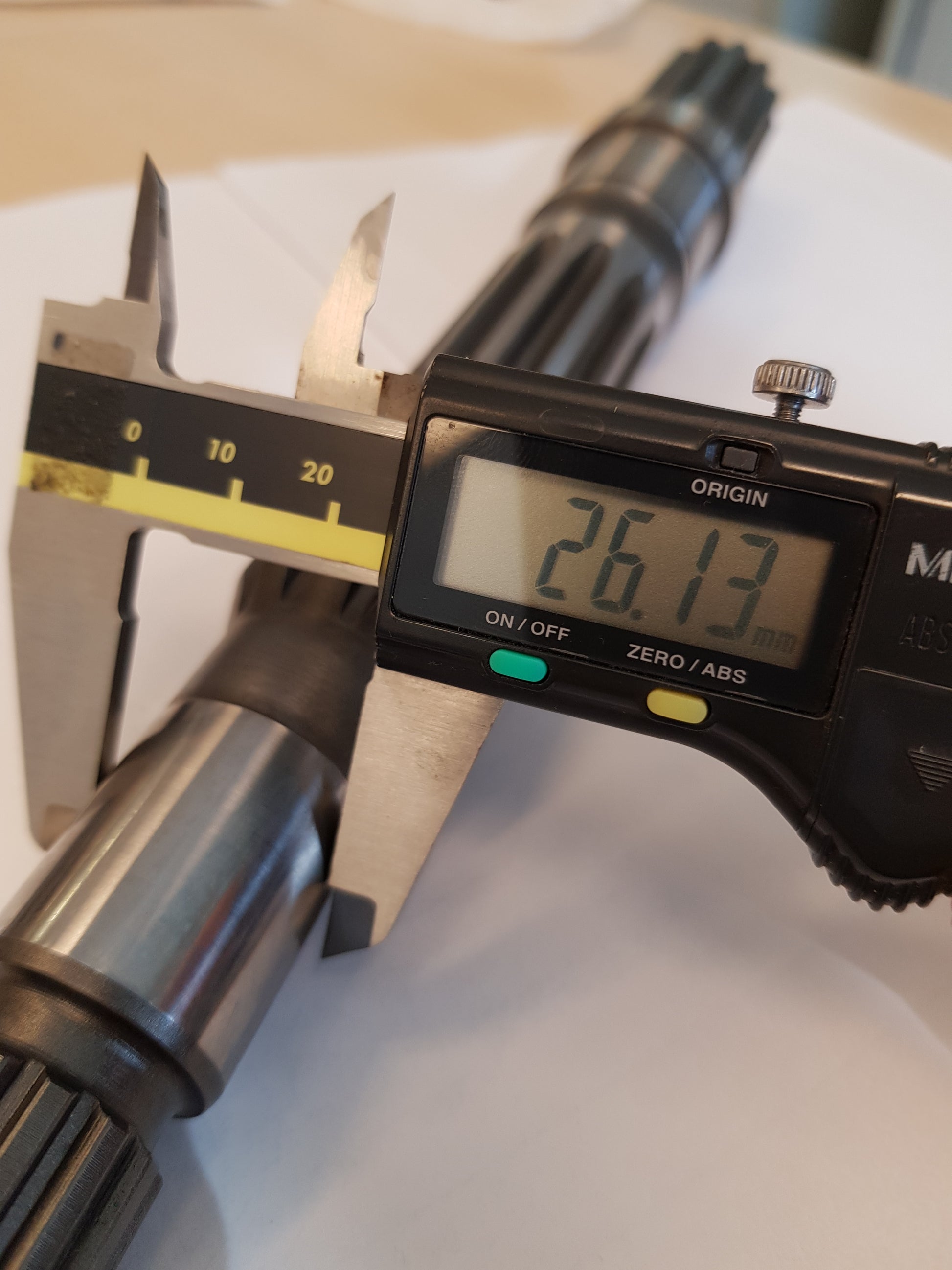 Image 2 of DRIVE SHAFT (FRONT)