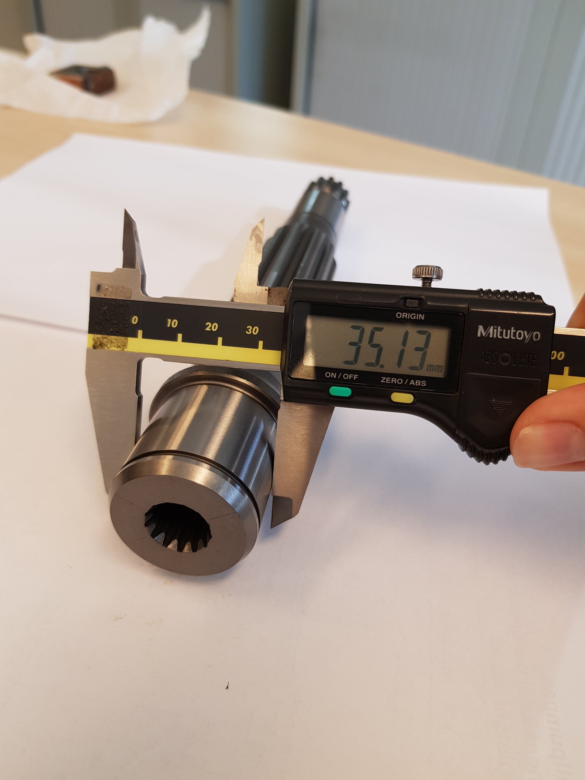 Image 4 of DRIVE SHAFT (REAR)