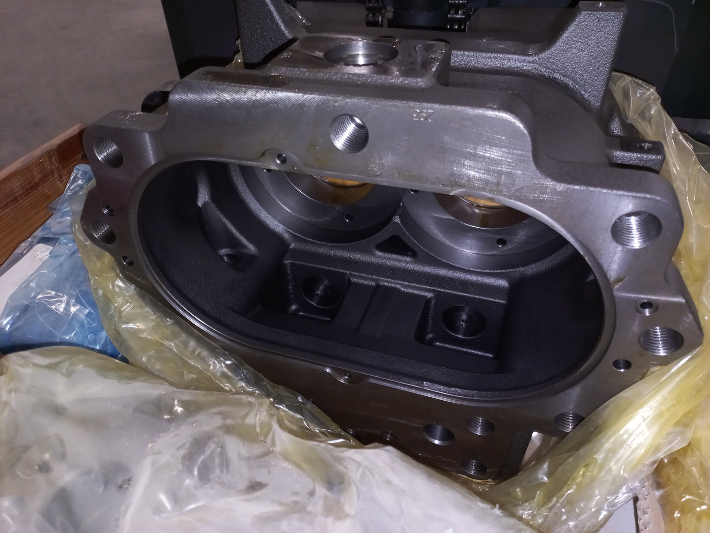 Image 5 of CASING D3, PUMP