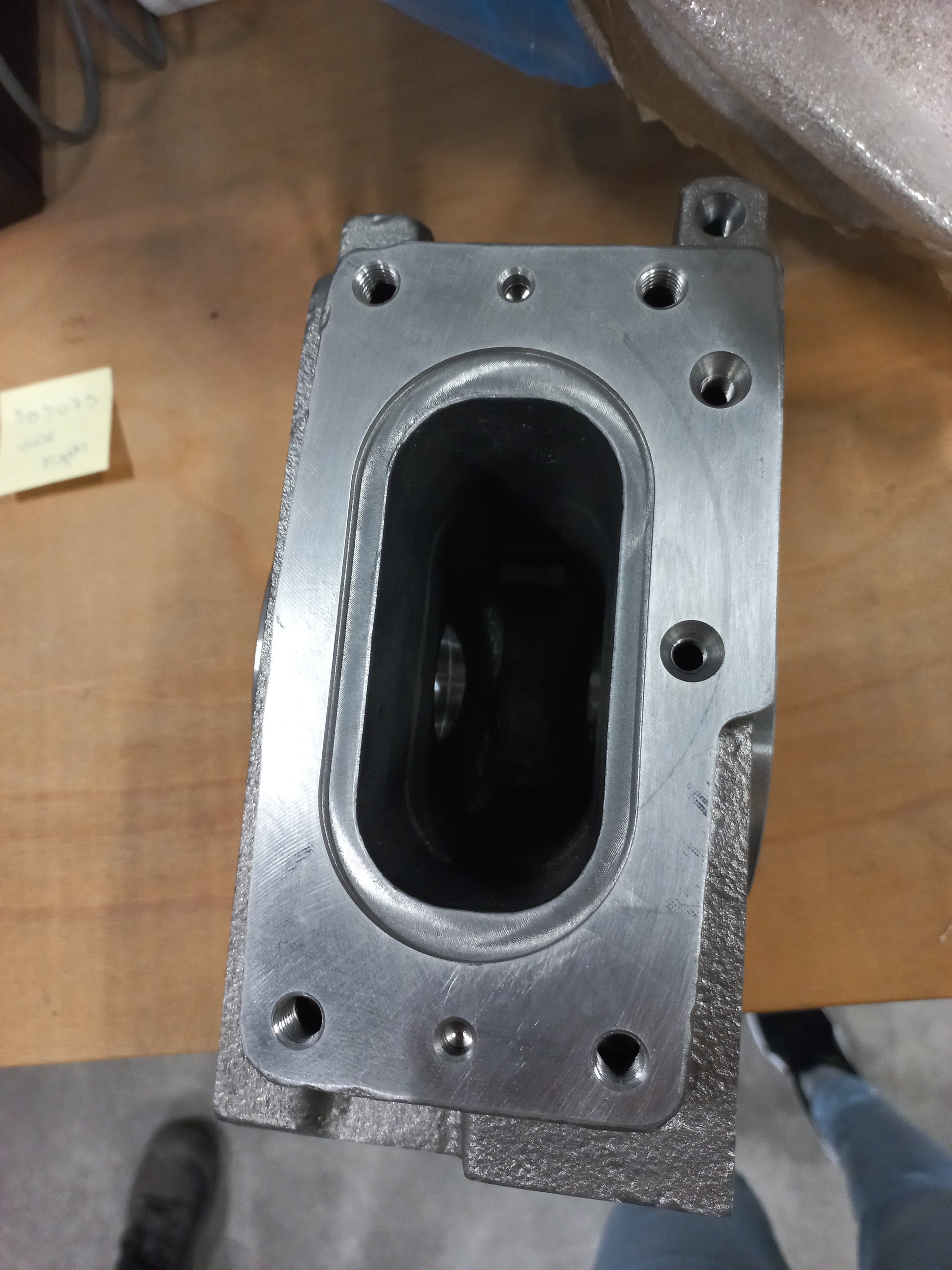 Image 2 of VALVE BLOCK (MH PLUG)