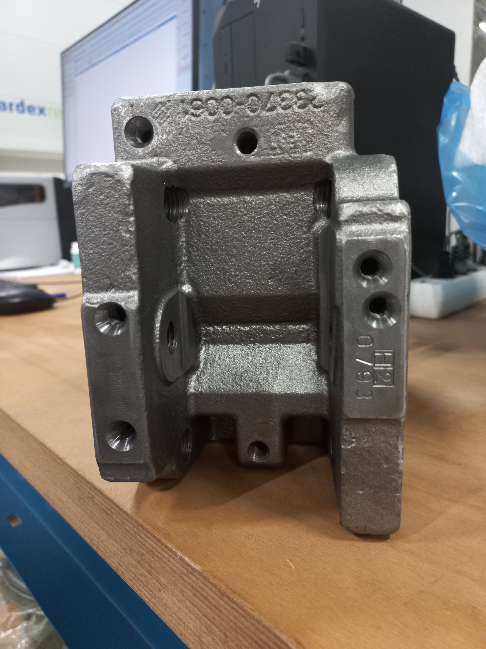 Image 5 of VALVE BLOCK (MH PLUG)