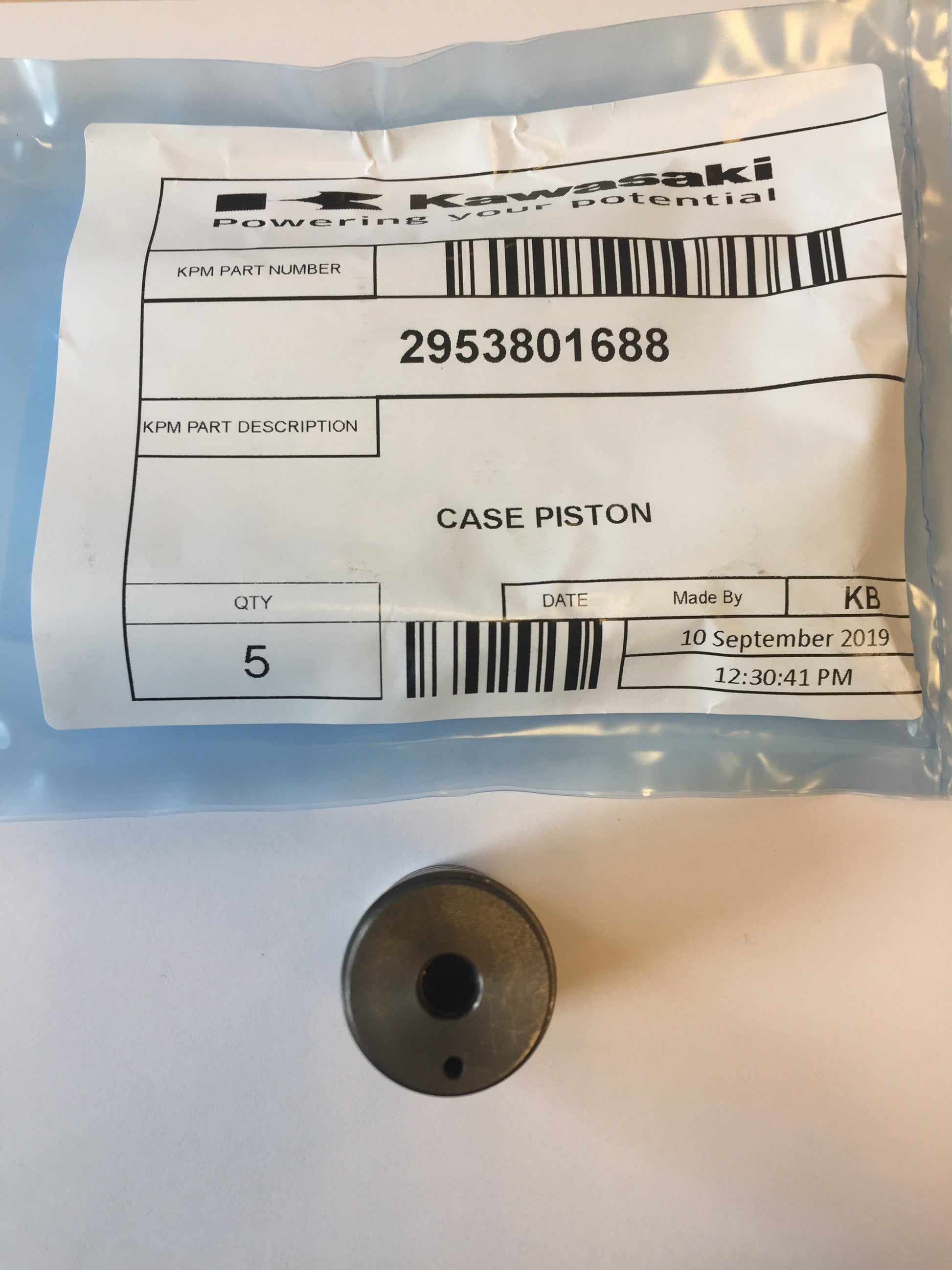 Image 2 of CASE,PISTON