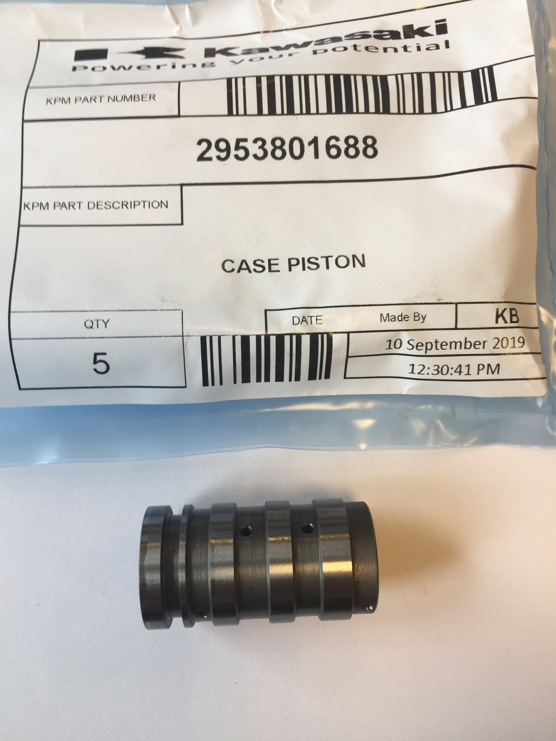 Image 3 of CASE,PISTON