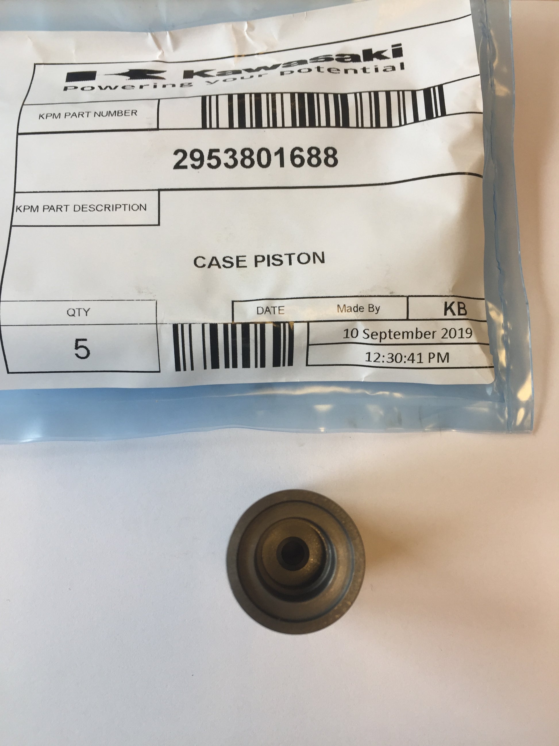 Image 4 of CASE,PISTON