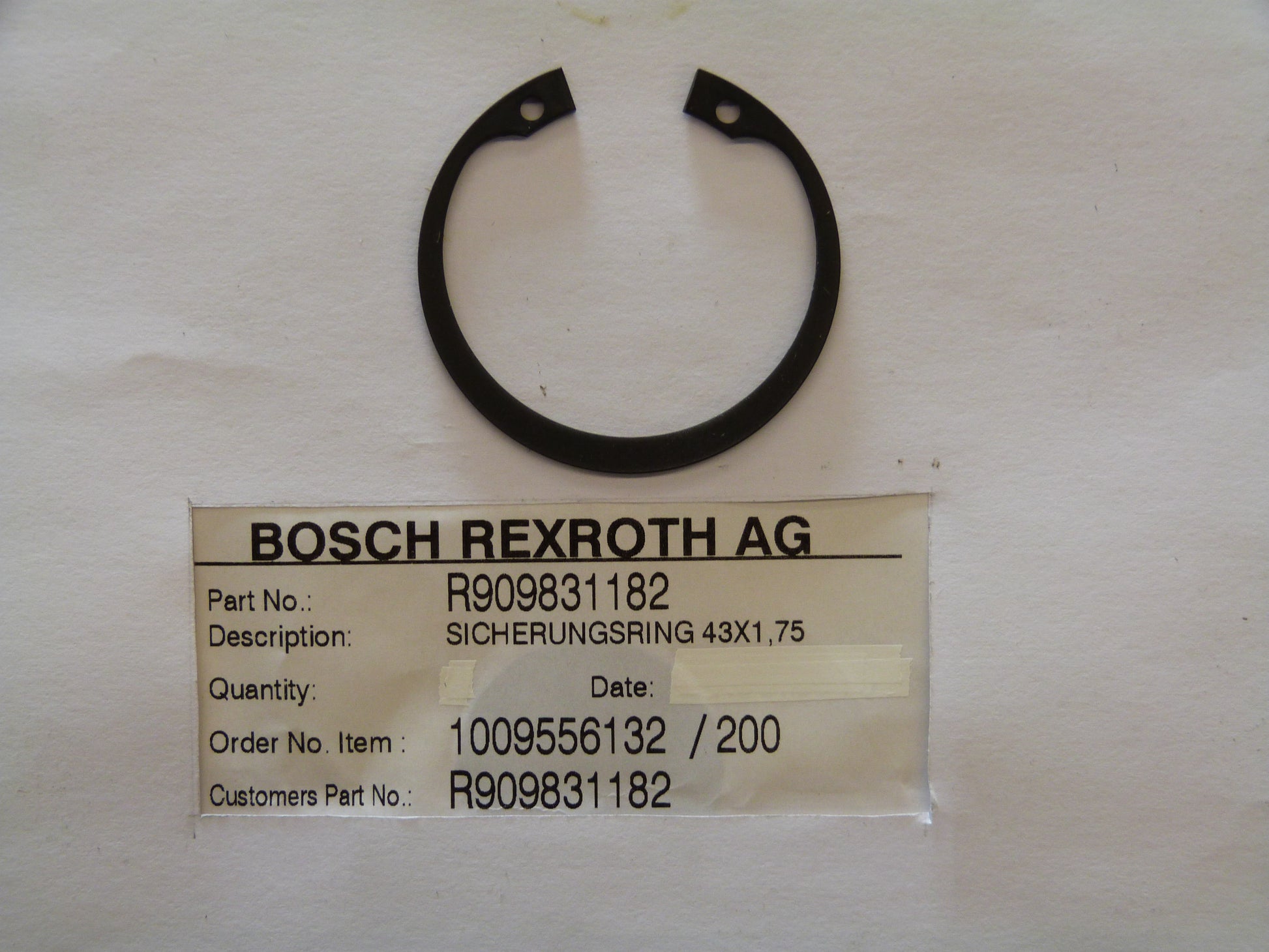 Image 1 of RETAINING RING