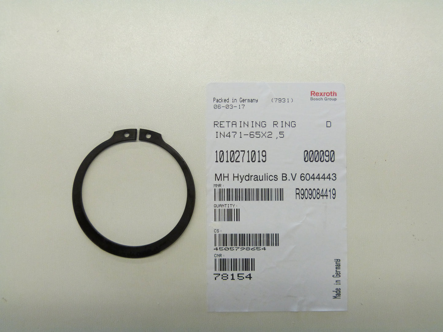 Image 1 of RETAINING RING
