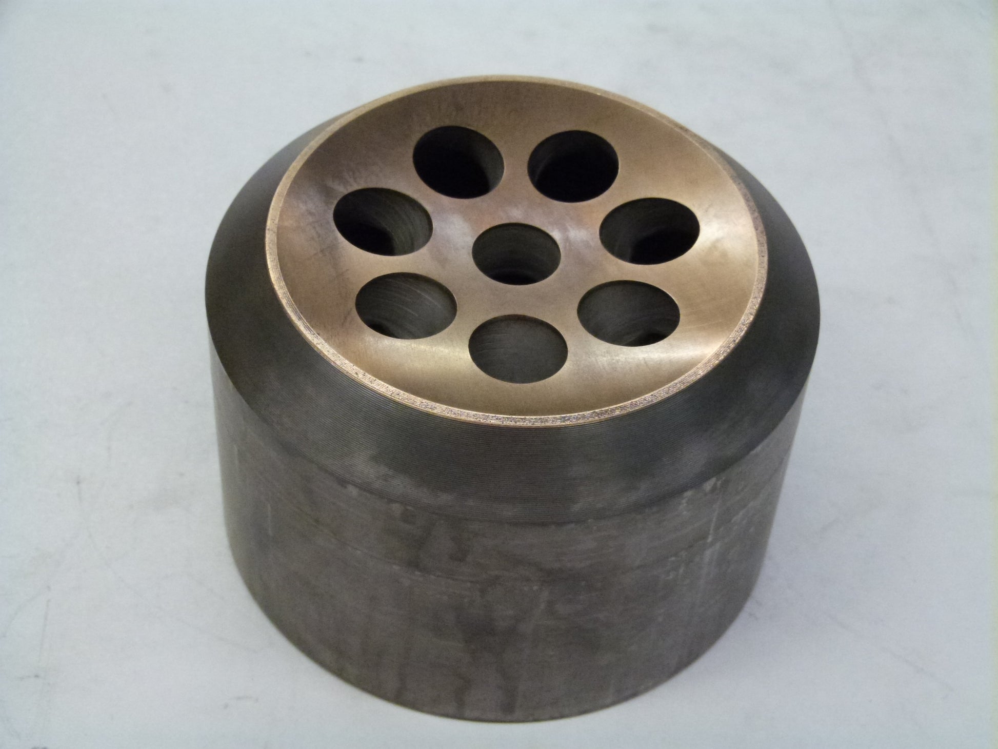 Image 1 of CYLINDER