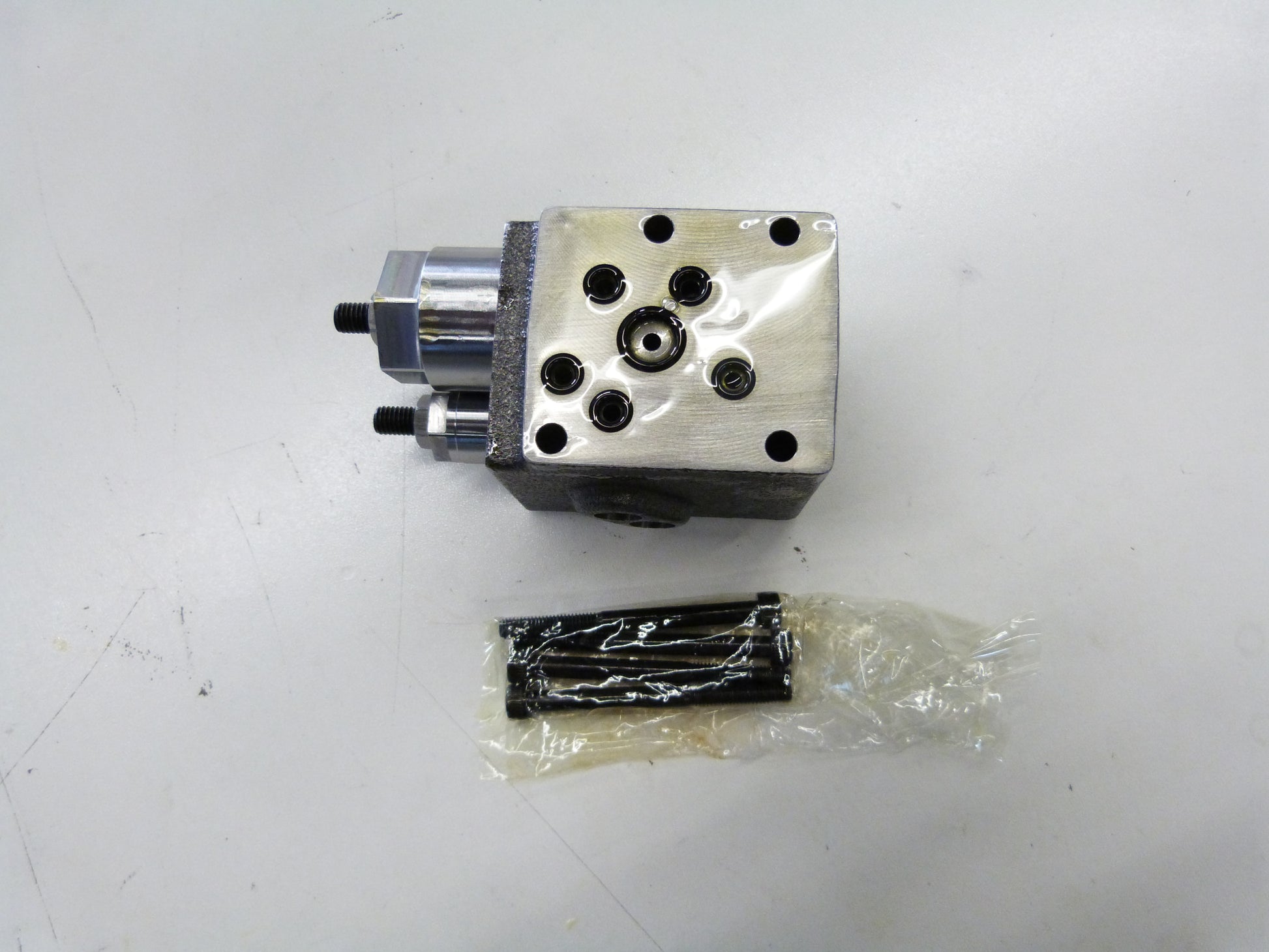 Image 1 of KR3L-L0A-1