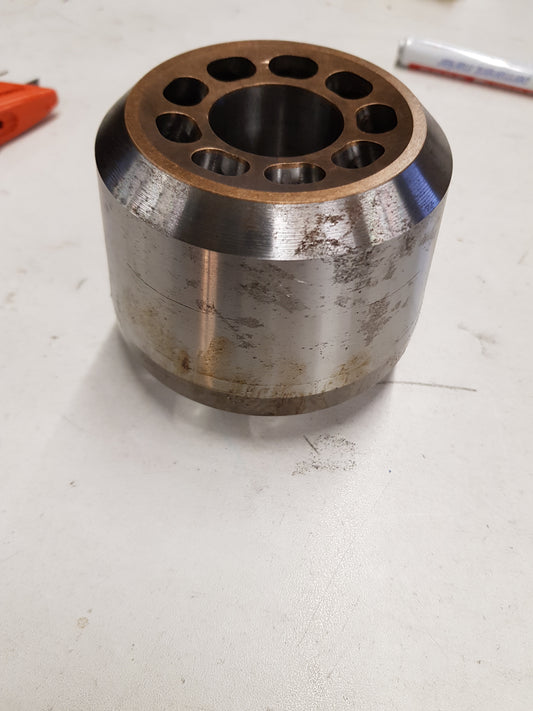 Image 1 of 9415121 ZYLINDER MIT BUCHSEN  A4V 40